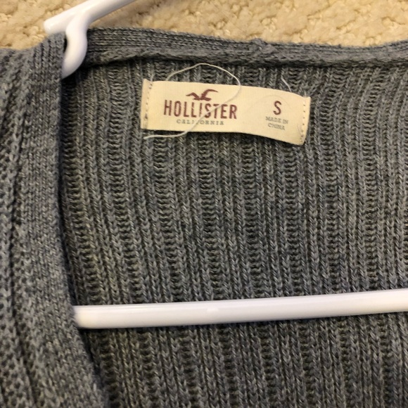 Grey cross sweater - Picture 2 of 2